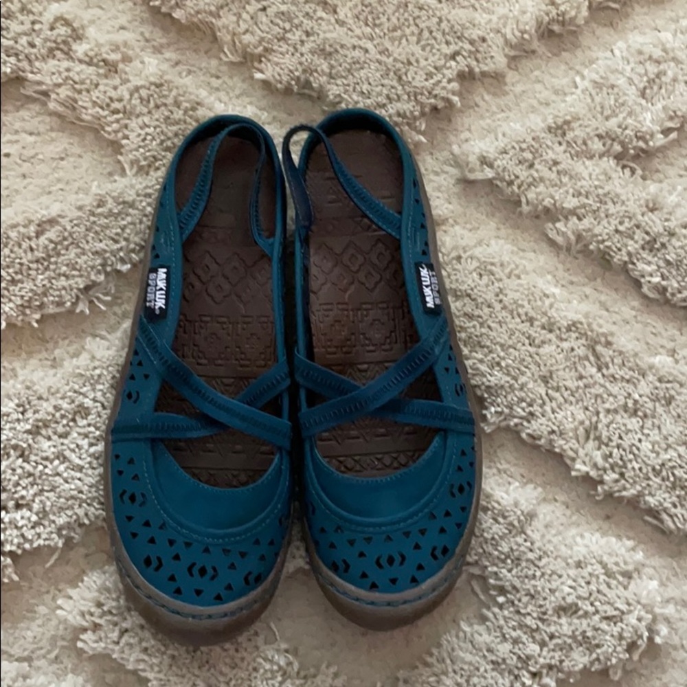 MukLuk Sport Erin Ballet Shoes Size 9 $24